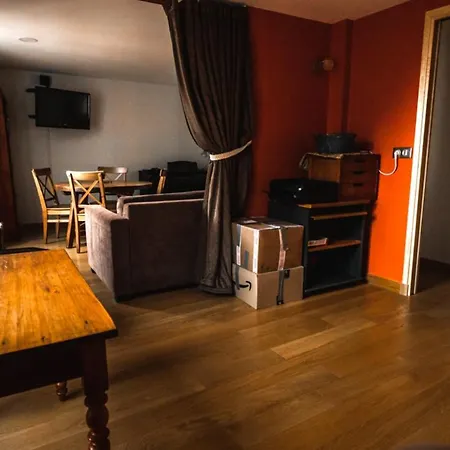 아파트 Large Flat Near Paris 장티이
